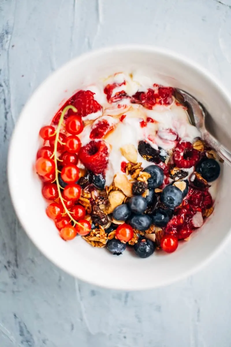 Lunch to work idea: Greek yogurt and berries
