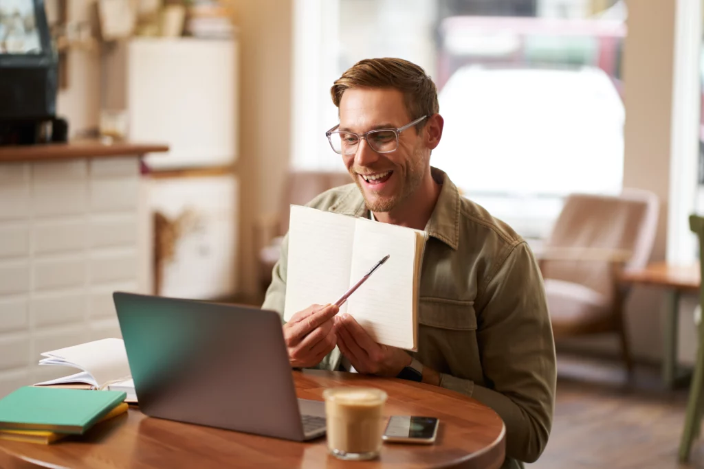 How to make money online in Australia: becoming a online tutor | swoosh finance