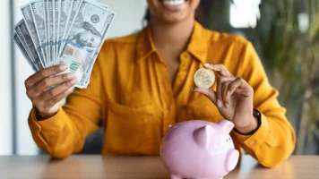 alt text: 30 day money challenge | Swoosh Finance