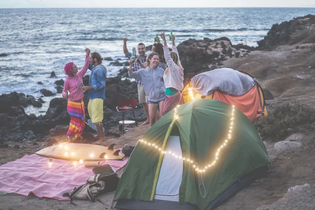 Cheap new years eve idea: camping with friends | Swoosh Finance