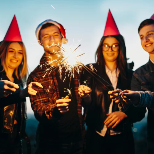 Cheap new year's eve ideas on a budget | Swoosh Finance