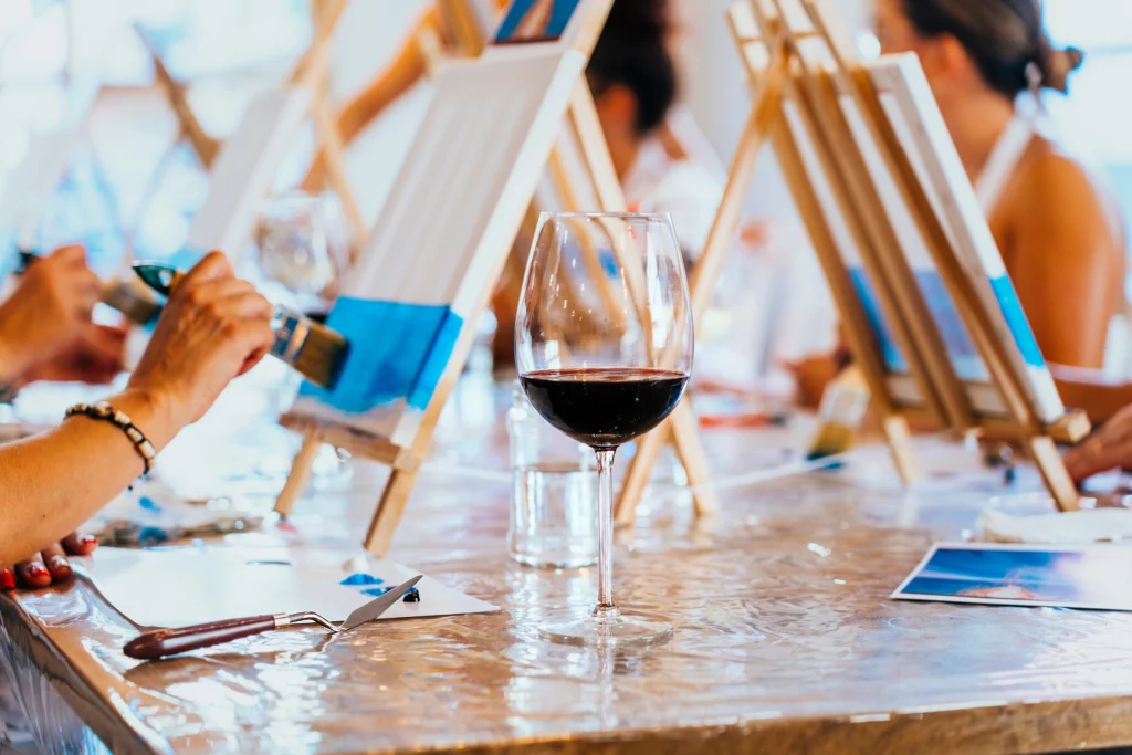 Cheap new years eve idea: a paint and sip party | Swoosh Finance
