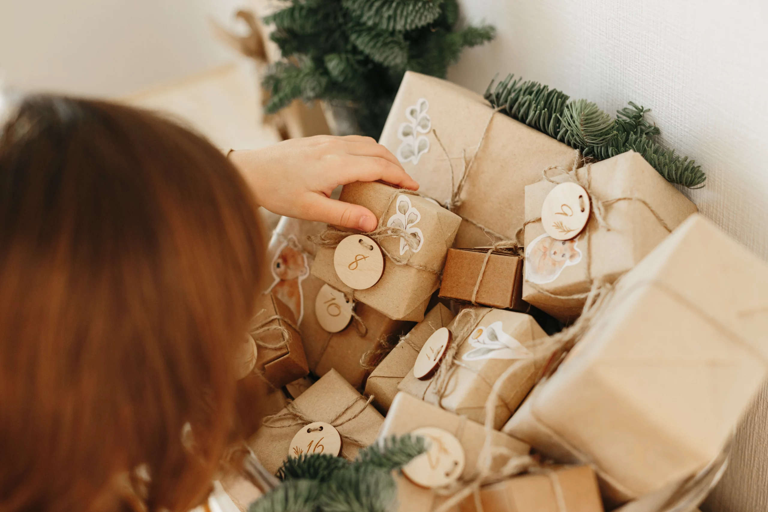 cheap but thoughtful christmas gifts: lucky dip | Swoosh Finance