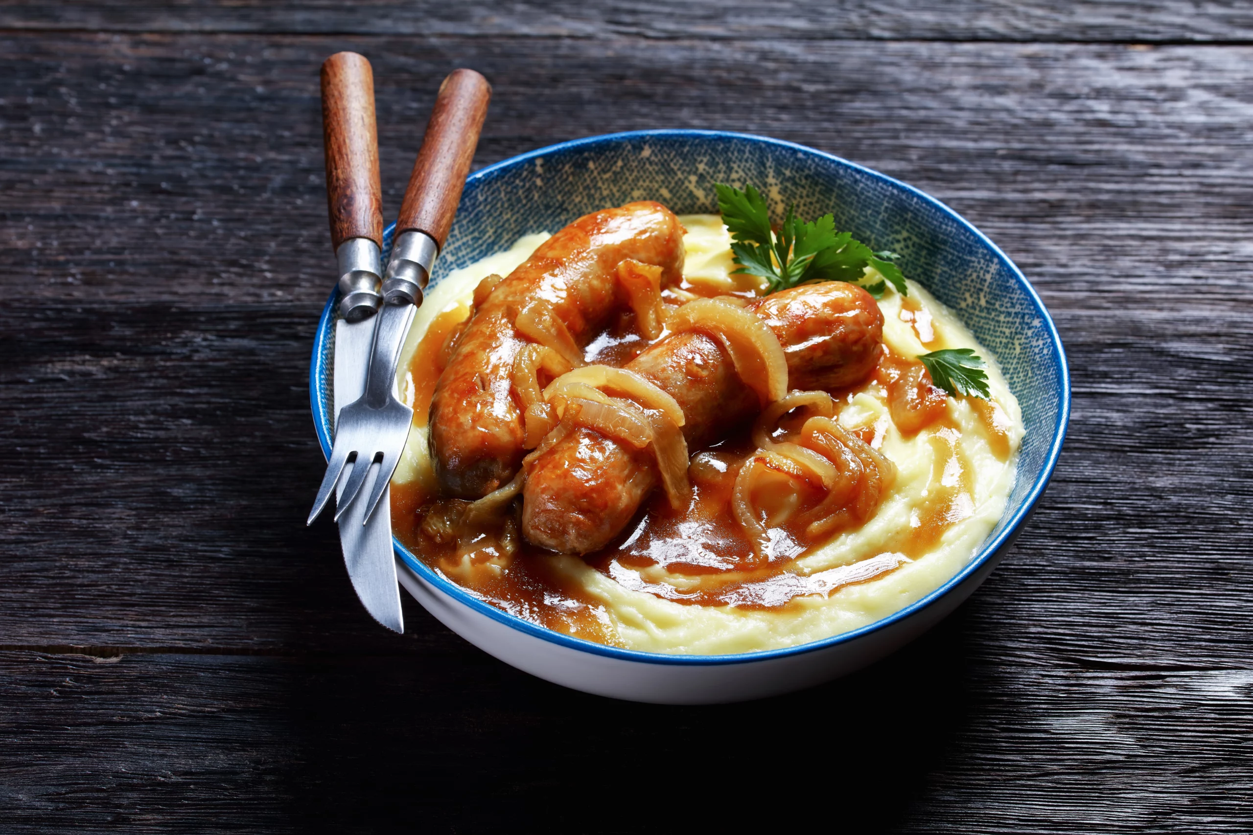 cheap but yummy dinner ideas; saucy sausages and mash | Swoosh Finance 
