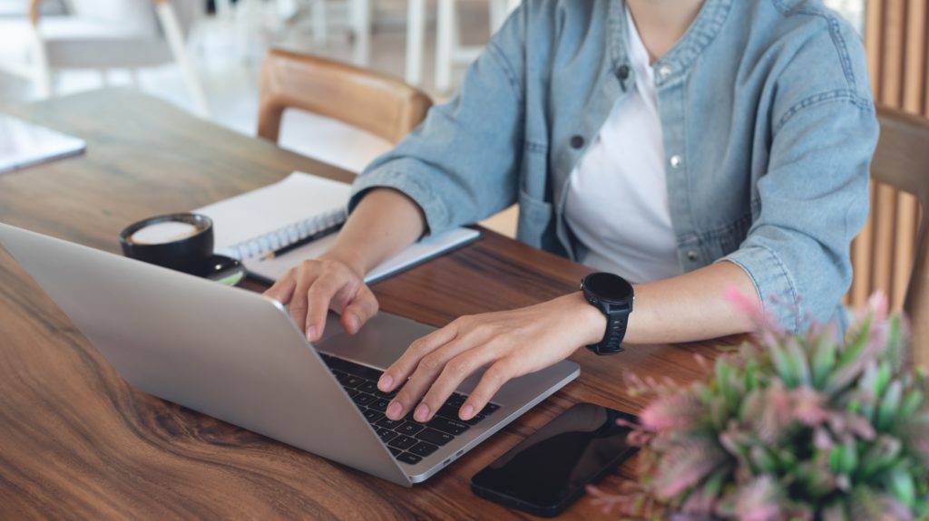 Typying into google on a laptop how can i get a loan with no credit history | Swoosh Finance