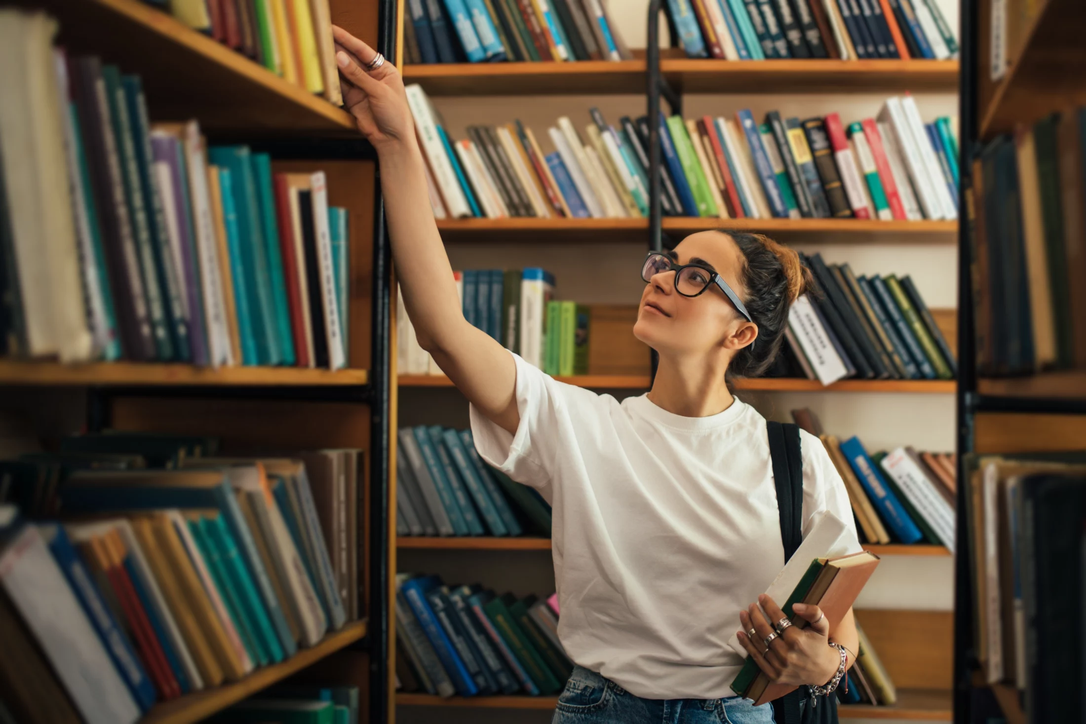 no spend weekend ideas: head to the library | Swoosh Finance