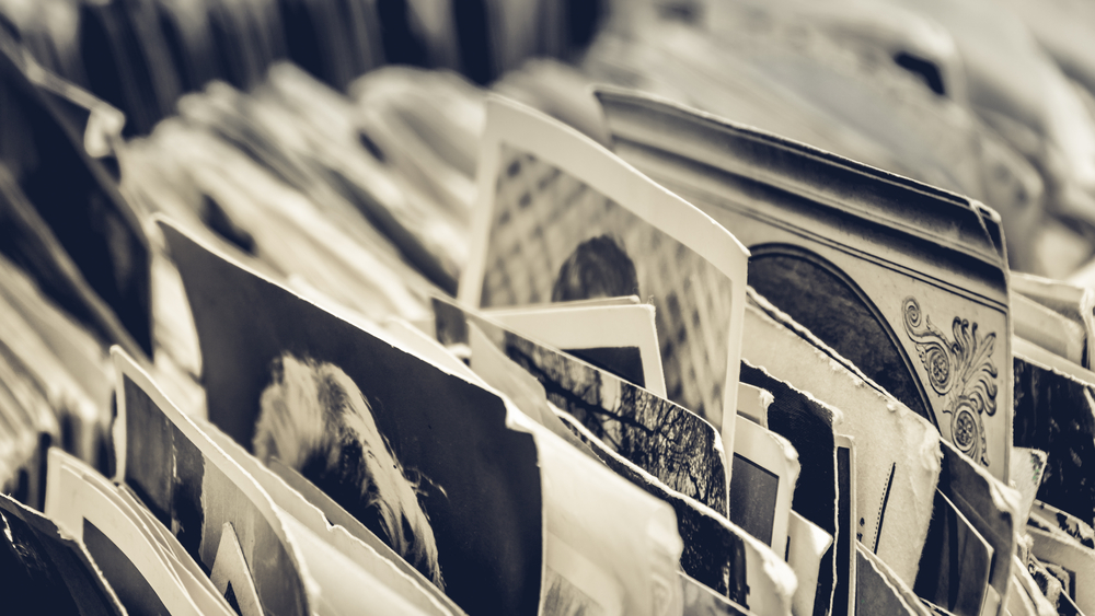 Black and white vintage photos to hang up around the house.