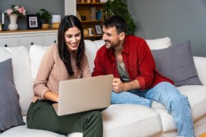 Couple talking about their credit score